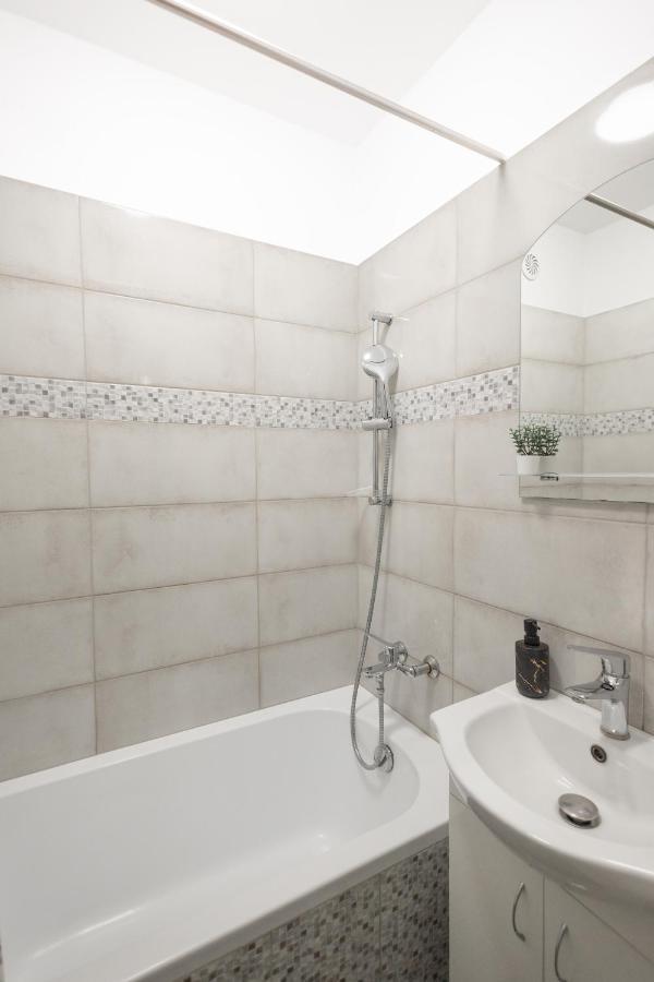 Clicktheflat Stawki Apart Rooms Warschau Buitenkant foto
