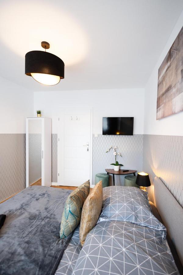Clicktheflat Stawki Apart Rooms Warschau Buitenkant foto
