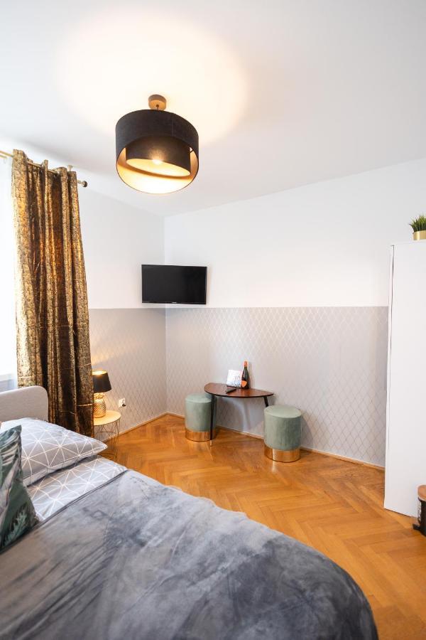 Clicktheflat Stawki Apart Rooms Warschau Buitenkant foto